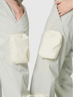 Flash Sale 🤩 Γυναίκες Υφασμάτινα Παντελόνια Παντελόνι υφασμάτινο Unisex 2005 X Leeves „Panel” Μπεζ Regular Fit 🎉 -Ted Baker Sales unnamed file 1821