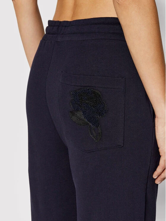 Φτηνός 👍 Ted Baker Γυναίκες Παντελόνια Φόρμας Παντελόνι φόρμας Flower Patch 258610 Σκούρο μπλε Relaxed Fit 😀 6 Φτηνός 👍 Ted Baker Γυναίκες Παντελόνια Φόρμας Παντελόνι φόρμας Flower Patch 258610 Σκούρο μπλε Relaxed Fit 😀 - Image 4